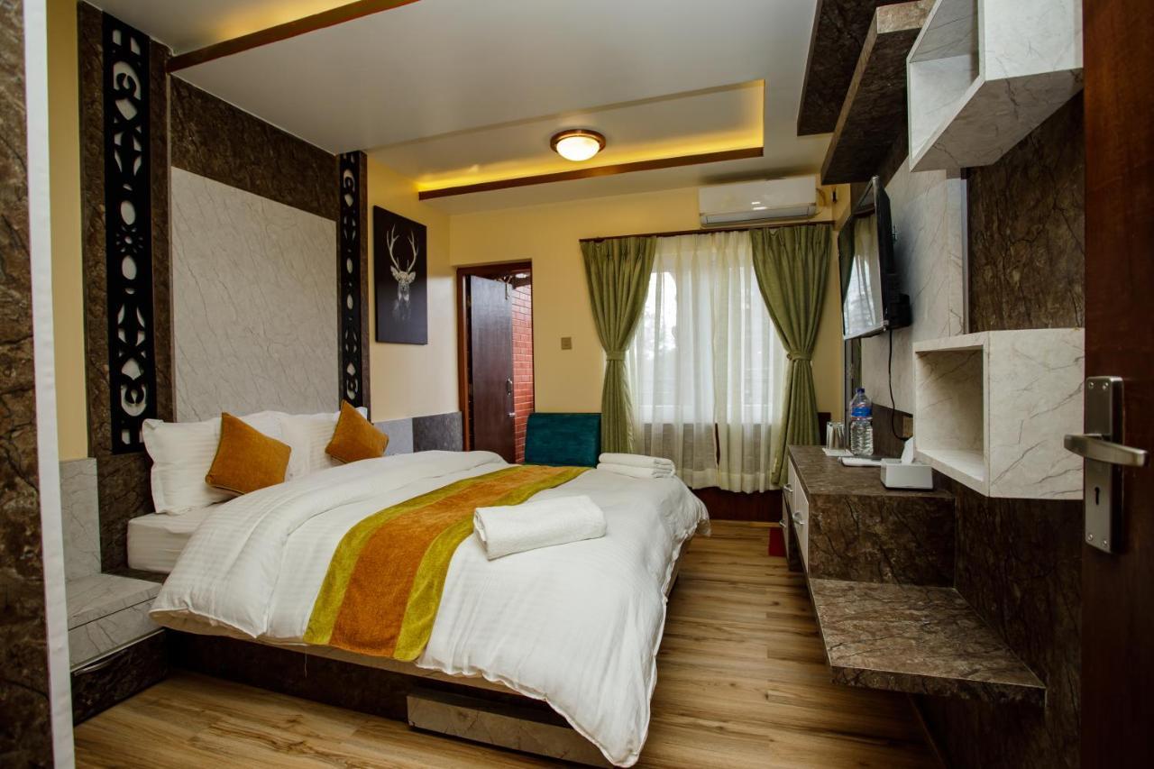 Gauri Shankar Hotel Нагаркот Екстериор снимка