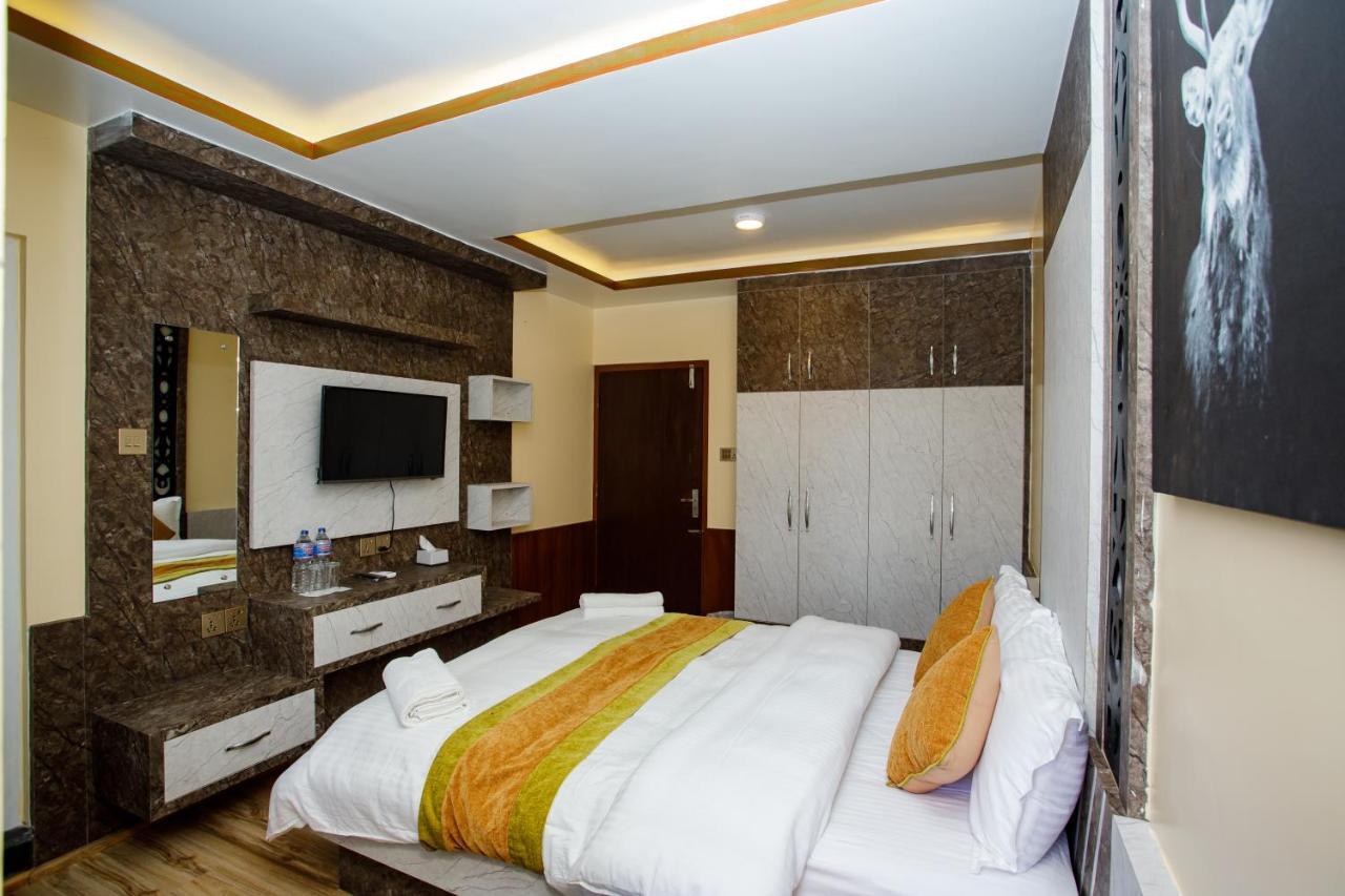 Gauri Shankar Hotel Нагаркот Екстериор снимка
