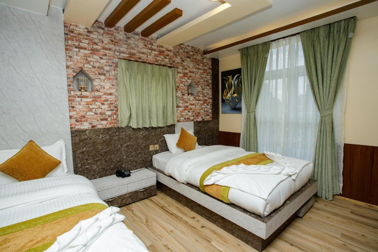 Gauri Shankar Hotel Нагаркот Екстериор снимка