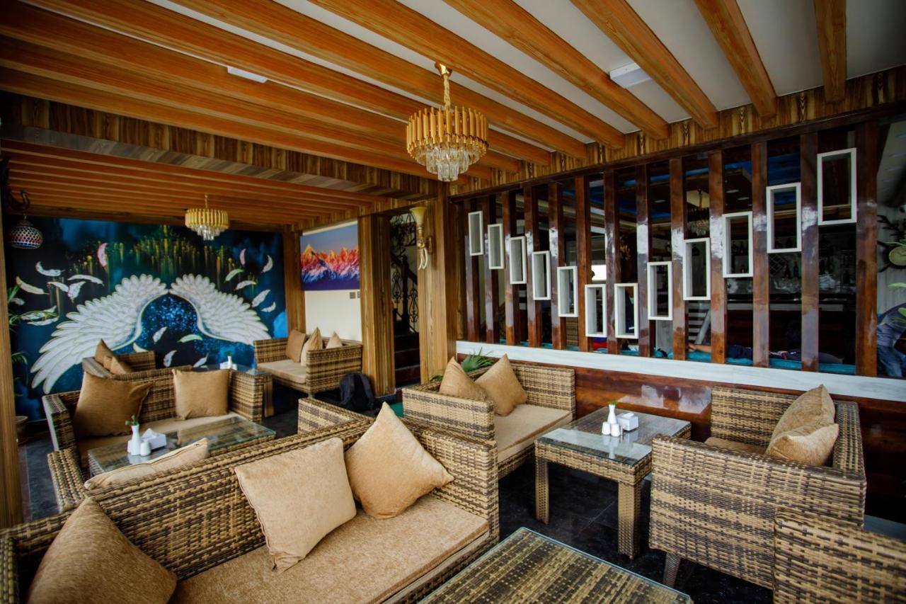 Gauri Shankar Hotel Нагаркот Екстериор снимка