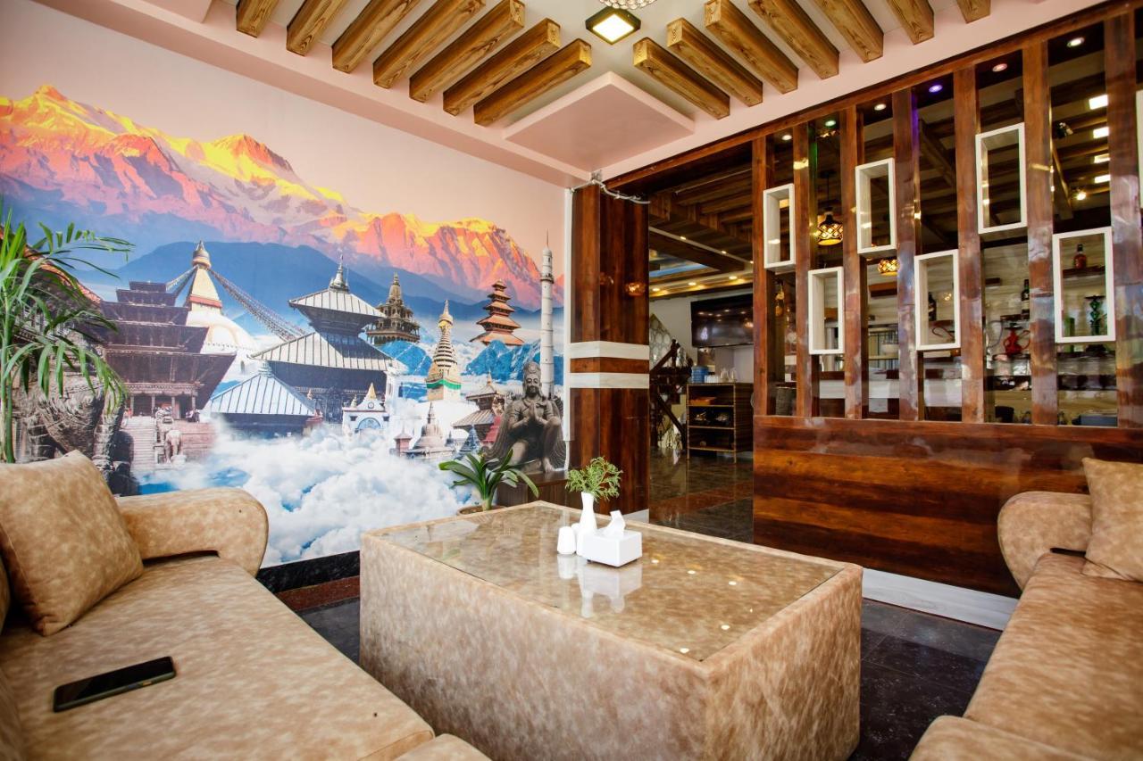 Gauri Shankar Hotel Нагаркот Екстериор снимка