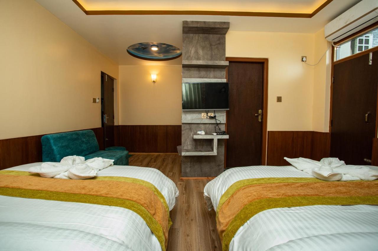 Gauri Shankar Hotel Нагаркот Екстериор снимка
