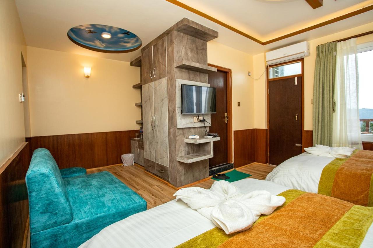 Gauri Shankar Hotel Нагаркот Екстериор снимка