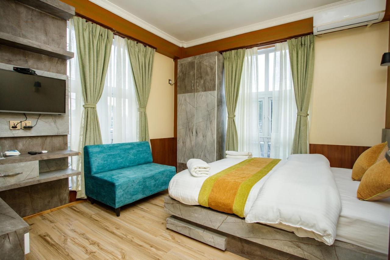 Gauri Shankar Hotel Нагаркот Екстериор снимка
