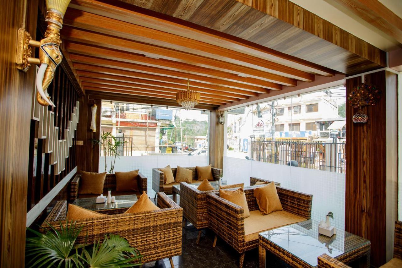 Gauri Shankar Hotel Нагаркот Екстериор снимка