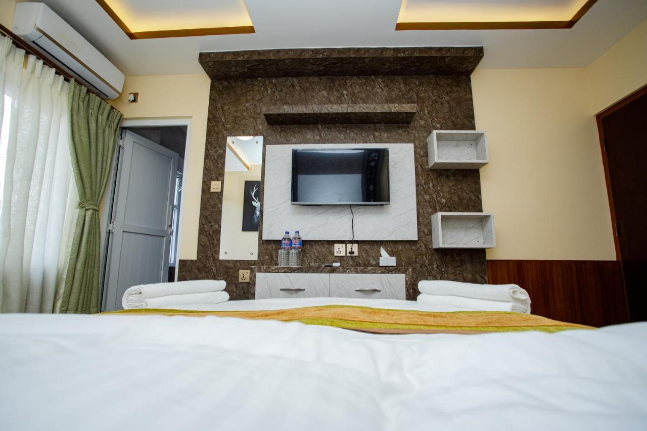 Gauri Shankar Hotel Нагаркот Екстериор снимка