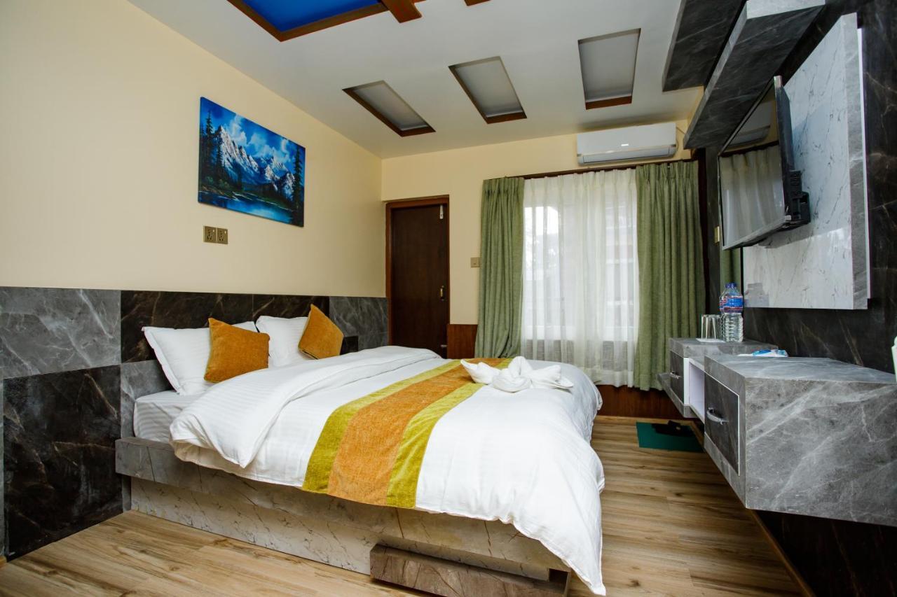 Gauri Shankar Hotel Нагаркот Екстериор снимка