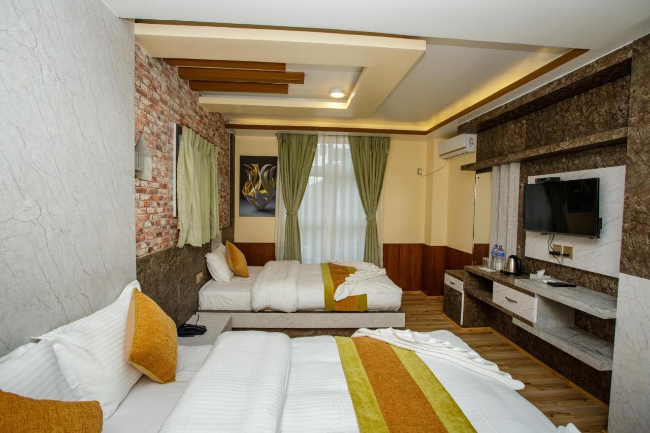 Gauri Shankar Hotel Нагаркот Екстериор снимка